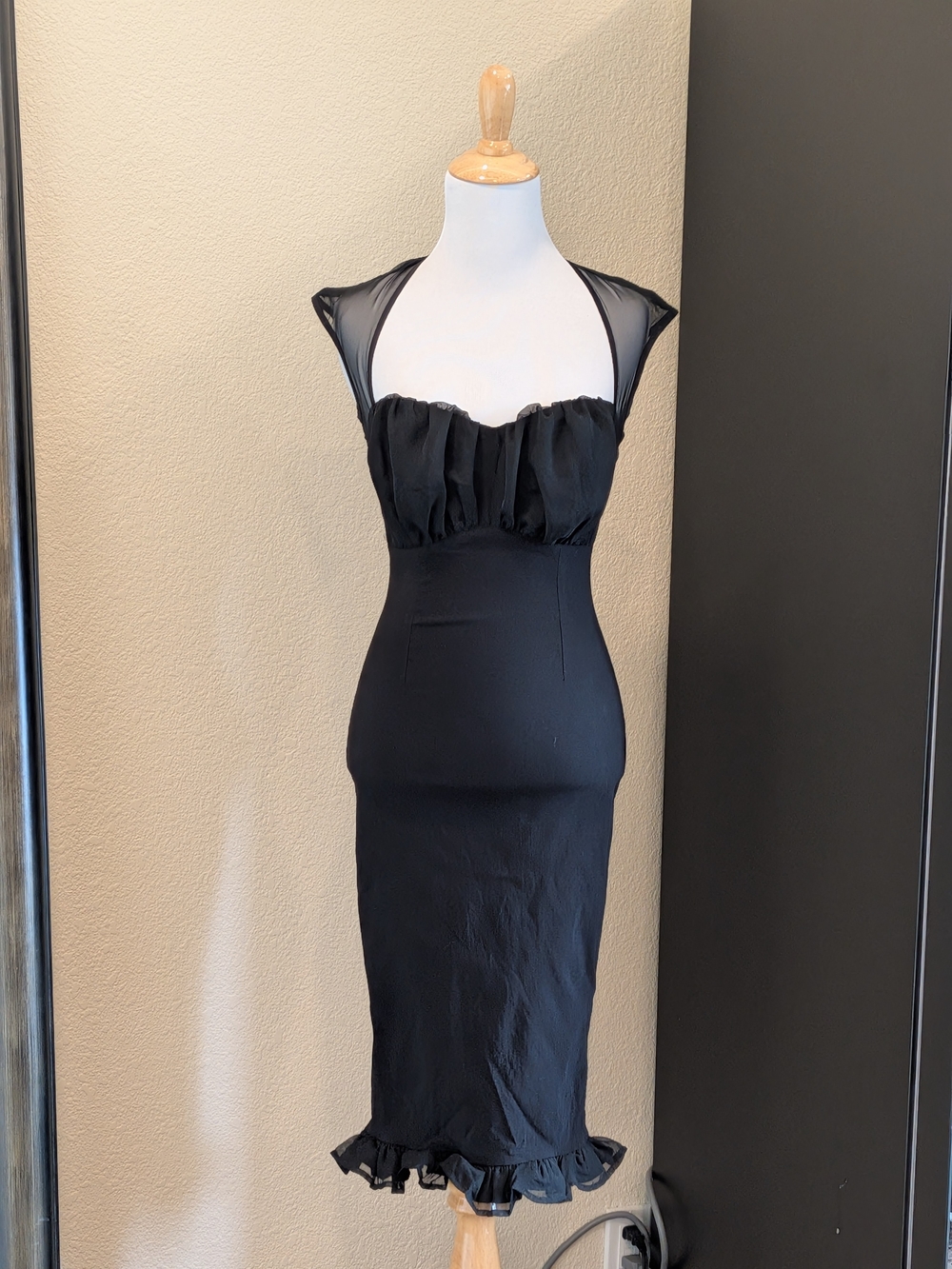 Pinup Couture Black Wiggle Pencil Dress Size Small